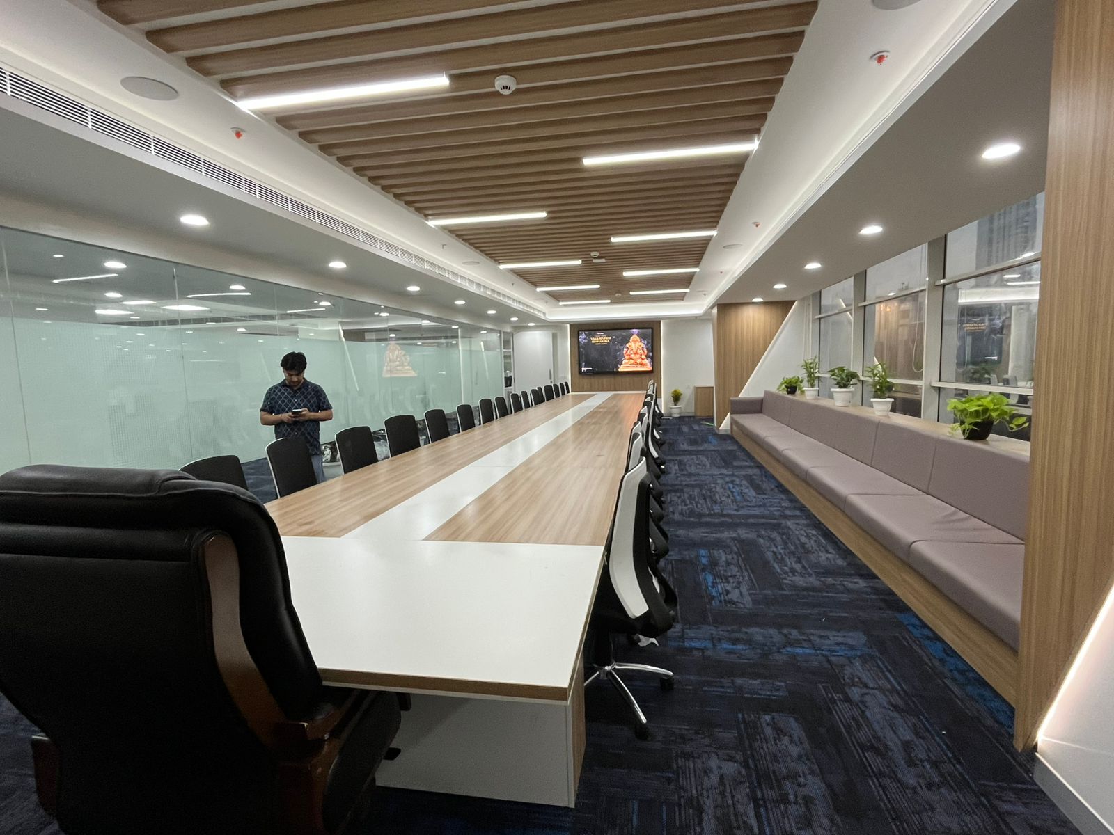 Global Green Interior Design Company Logo - Sustainable Design Experts